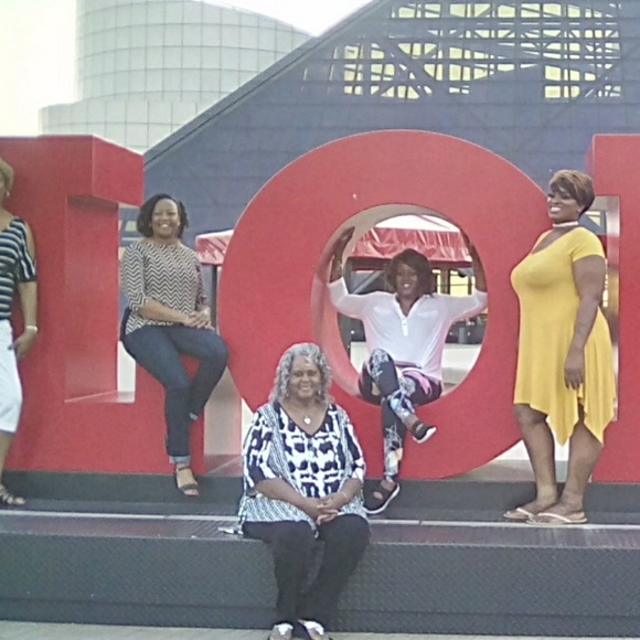 Meet your Posher, Marilyn - Picture 1 of 1